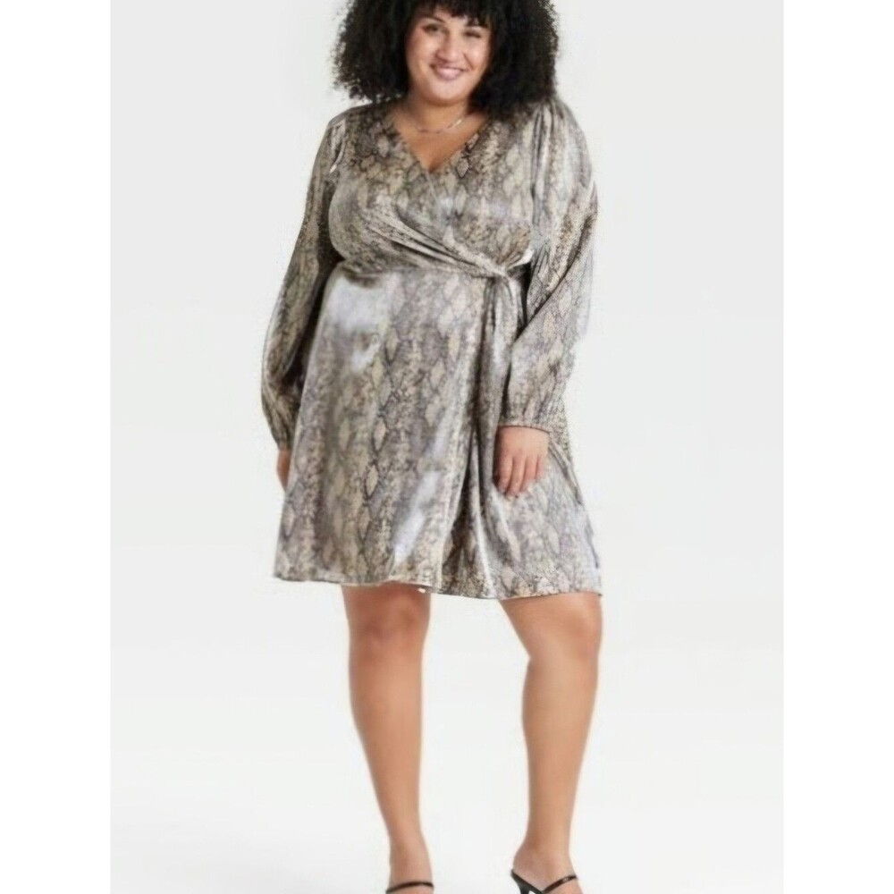 Bodycon Satin Snake Print Wrap Dress. Sexy - Lightweight. Ava And LiV Sz 1X.